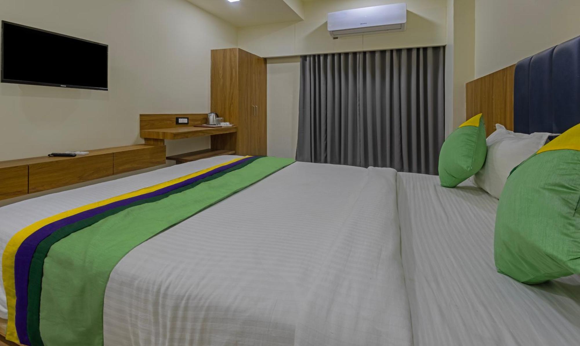 Treebo Eden Park, Ahmedabad Hotel Batwa Ngoại thất bức ảnh